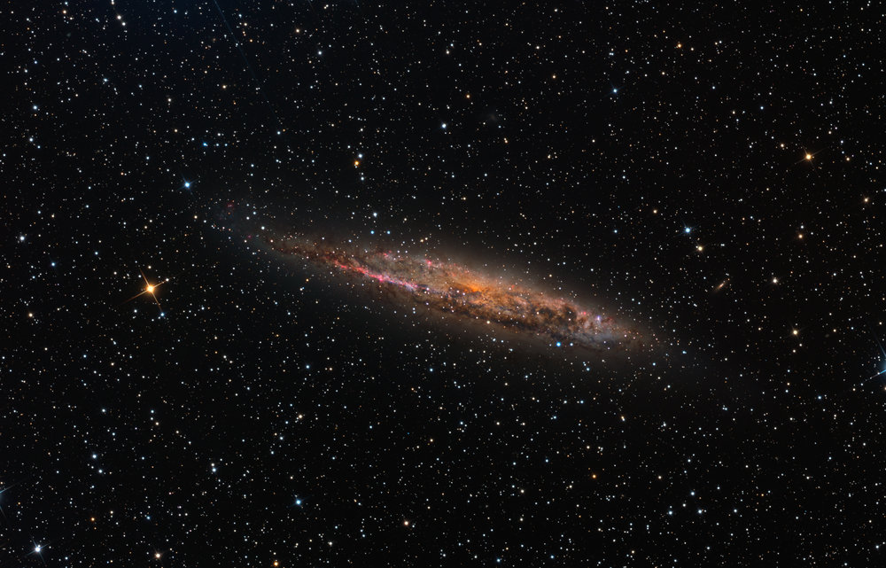 螺旋星系NGC 4945附近