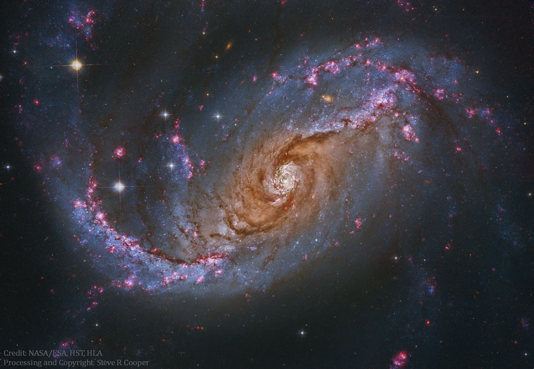 NGC 1672：来自哈勃的棒旋星系